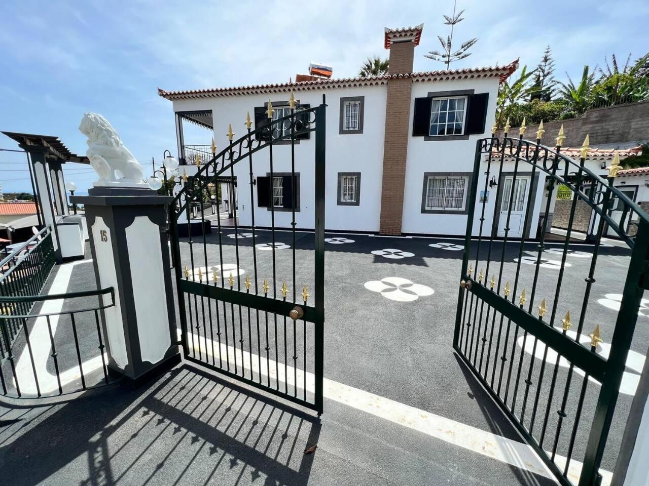 Comfortable 2-Bedroom Apartment For Relaxing Stays Funchal  Eksteriør bilde