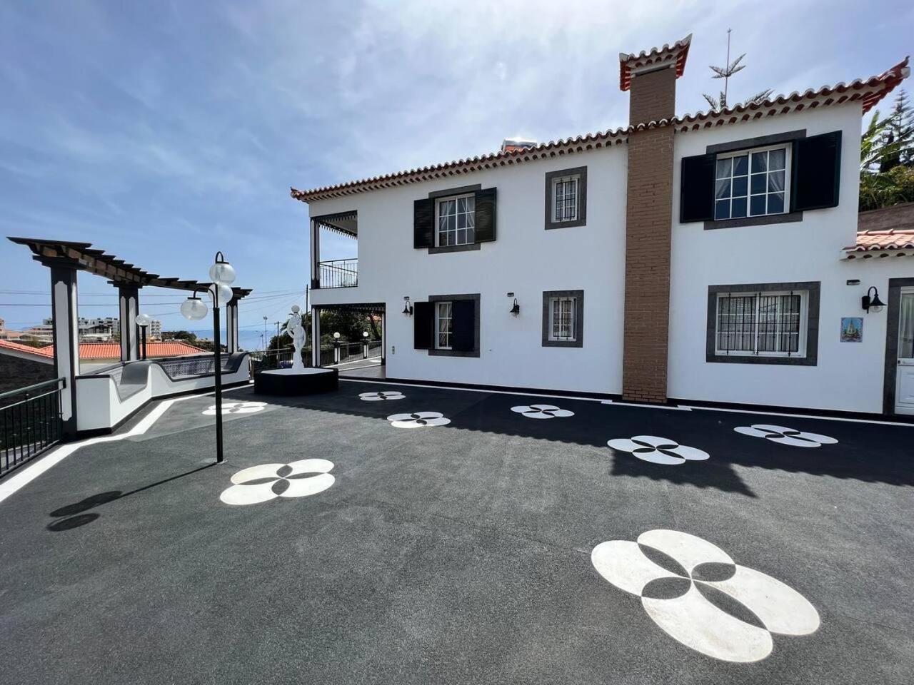 Comfortable 2-Bedroom Apartment For Relaxing Stays Funchal  Eksteriør bilde