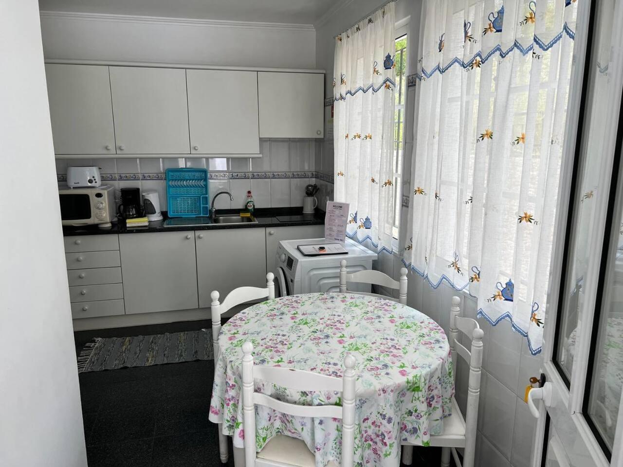 Comfortable 2-Bedroom Apartment For Relaxing Stays Funchal  Eksteriør bilde