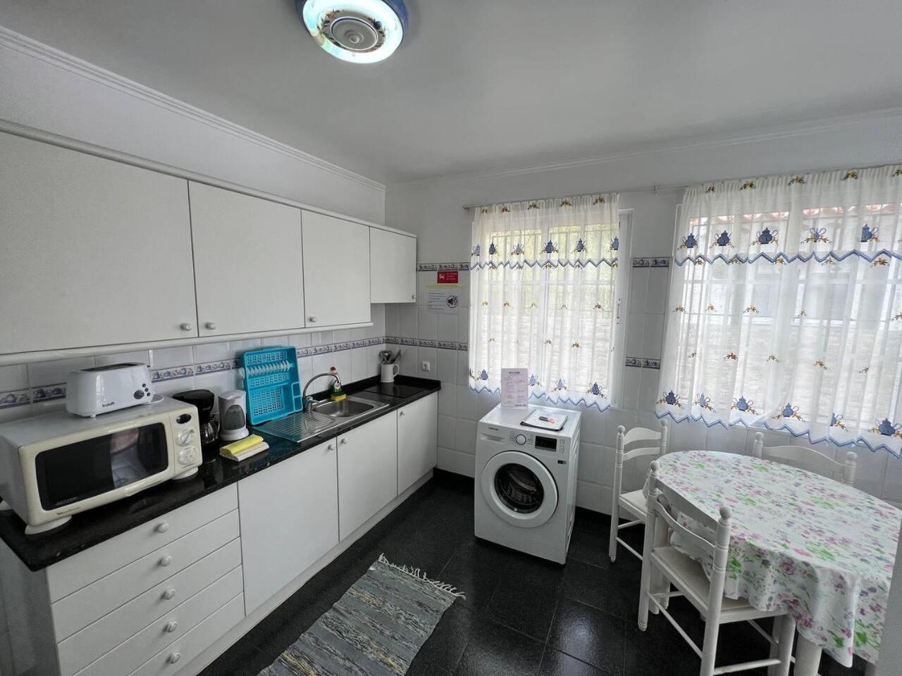 Comfortable 2-Bedroom Apartment For Relaxing Stays Funchal  Eksteriør bilde